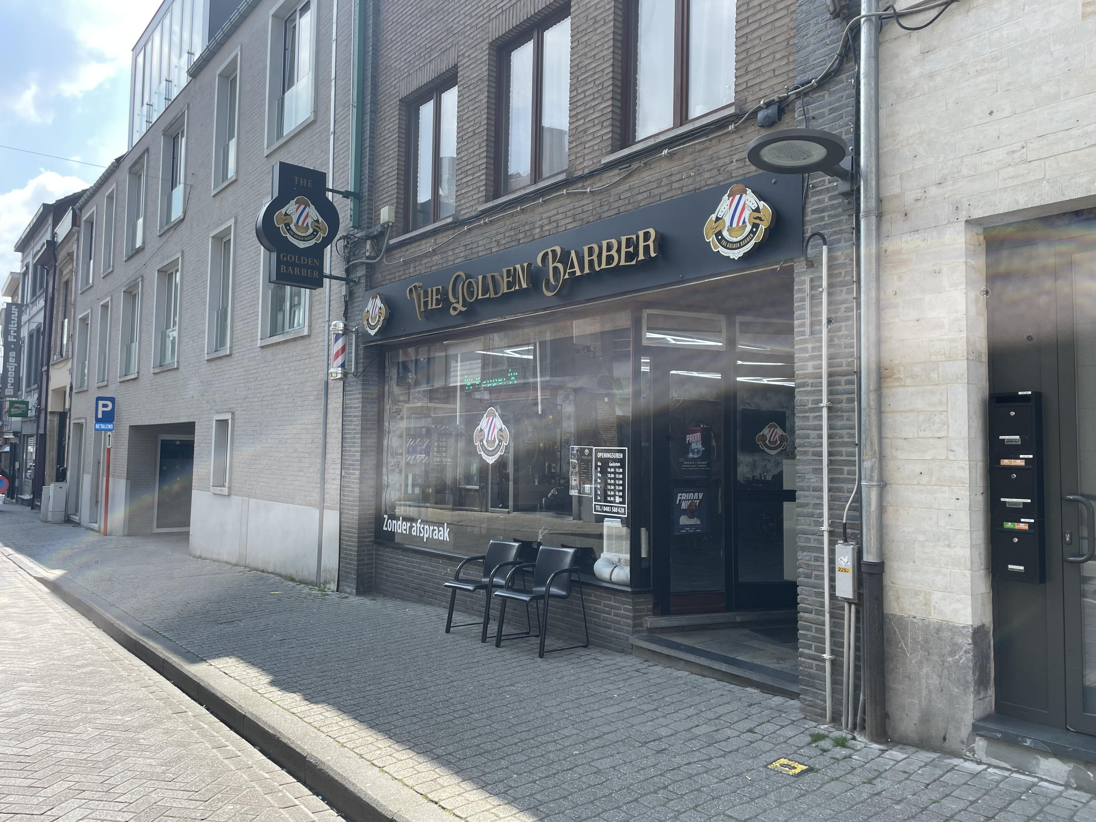 Vooraanzicht van The Golden Barber